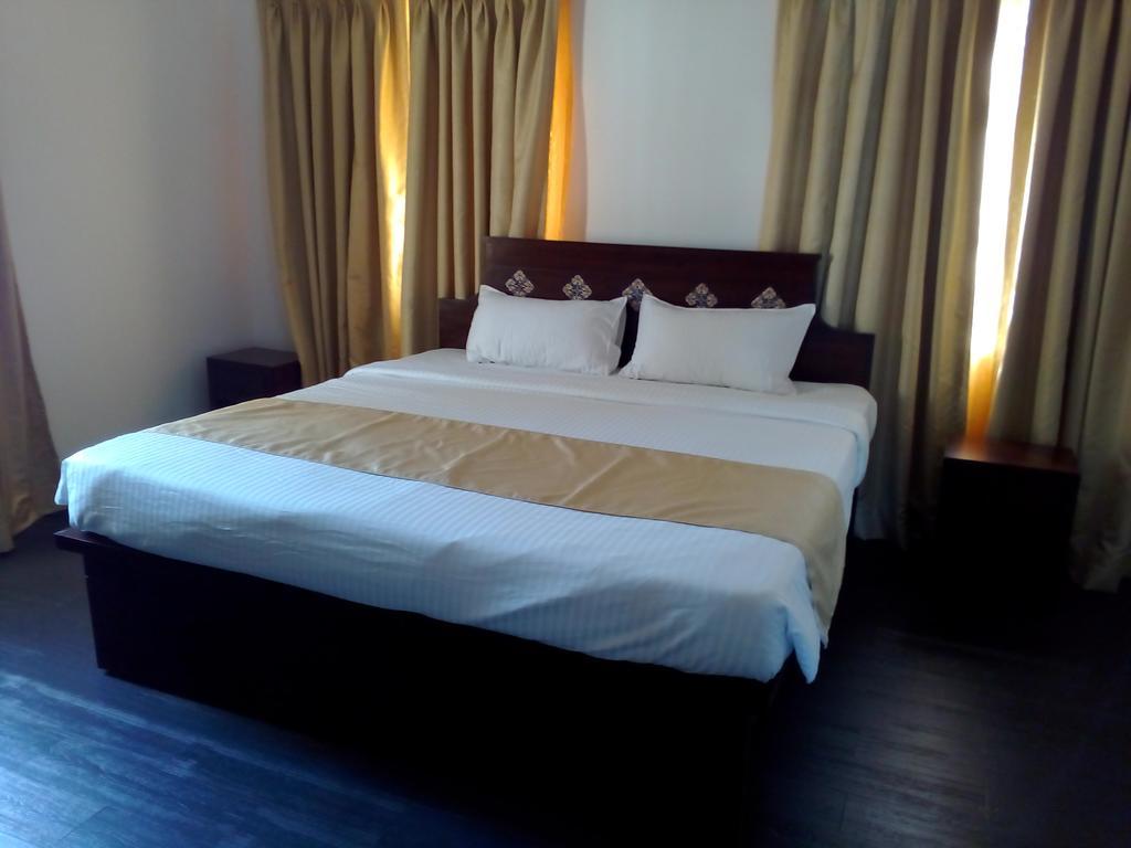 Pinto Rosario Square Resort&Spa Ucassaim Esterno foto