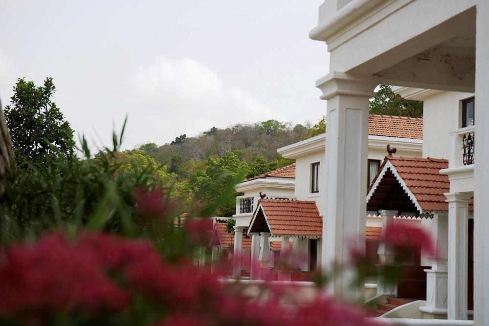 Pinto Rosario Square Resort&Spa Ucassaim Esterno foto